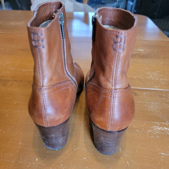 Frye Stella Zip Short Cognac Leather Ankle Booties with Block Heel Sz 8.5 - Picture 13 of 16